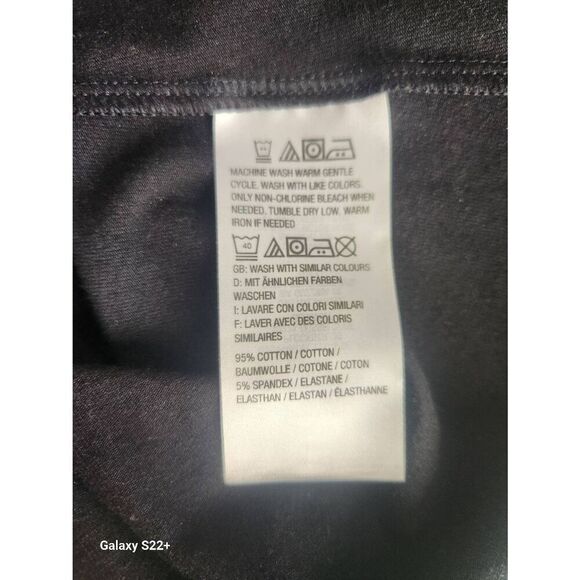 T2 D & Co Essentials black top - Picture 3 of 10